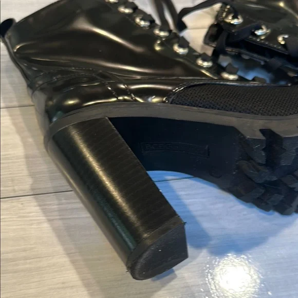 BCBGeneration Sz 8 Pauline Black Lace-Up Zip Combat Boots with Rugged Sole • NWT - Picture 4 of 12